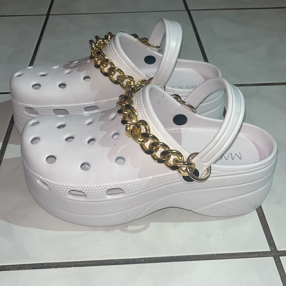 MACKINJ Crocs Women's Classic Bae Embellished - Picture 8 of 11